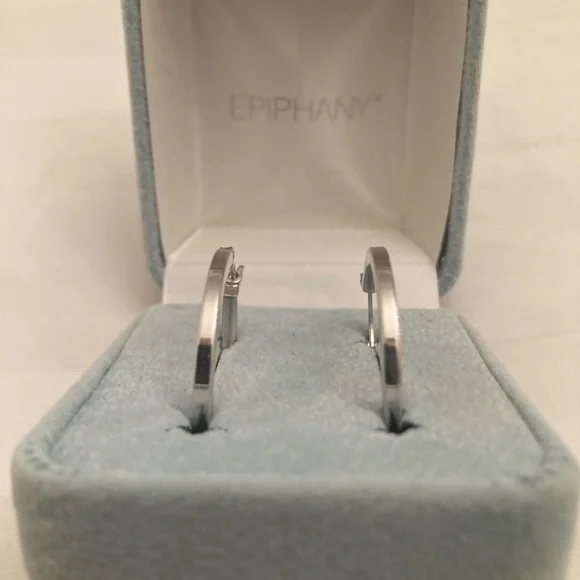 BEST OFFER!
Elegant Silver Hoop Earrings by Epiphany. - Picture 2 of 9